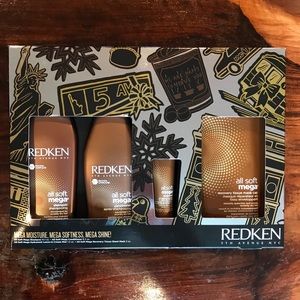 Redken All Soft Mega Holiday Set